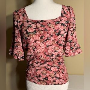 EUC Top: Crinkle Rayon, Lovely Rose Pattern, Wide Pintuck Waistband, Square Neck